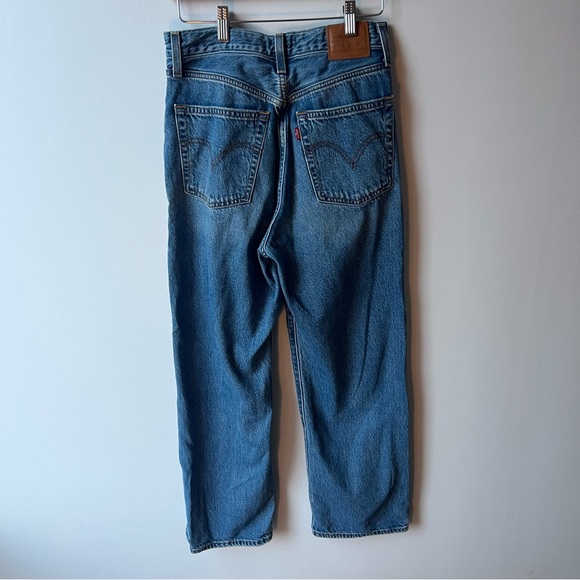 Levis Straight Ribcage Ankle Jeans - Picture 5 of 11